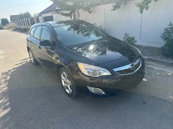 OPEL Astra 2011 — imagine 2