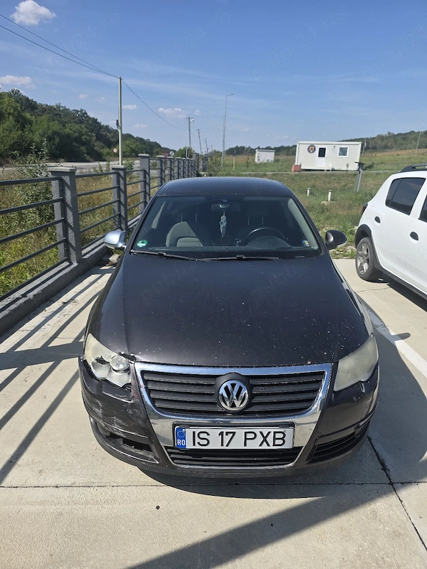 Vând VW Passat B6 2.0tdi - cod motor bmp avariat pe partea dreapta față