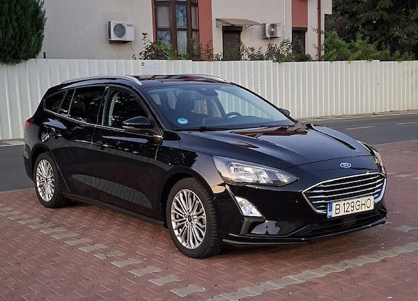 Ford focus titanium 1.0 benzina 125cp E6 cutie manuala