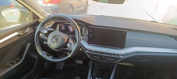 SKODA Octavia 2023 — imagine 5