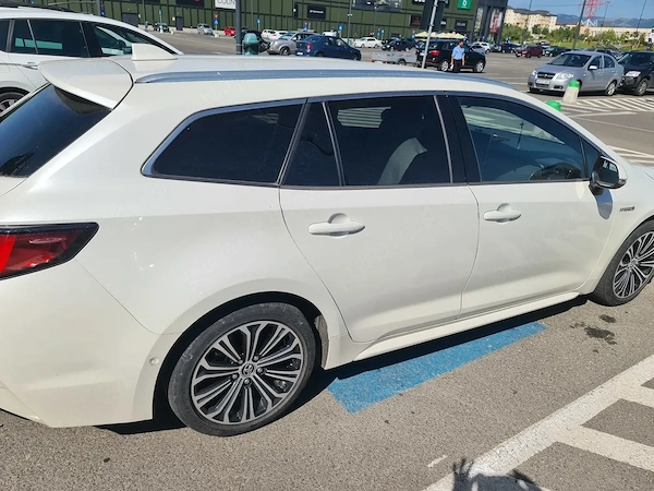 TOYOTA Corolla 2020 — imagine 2