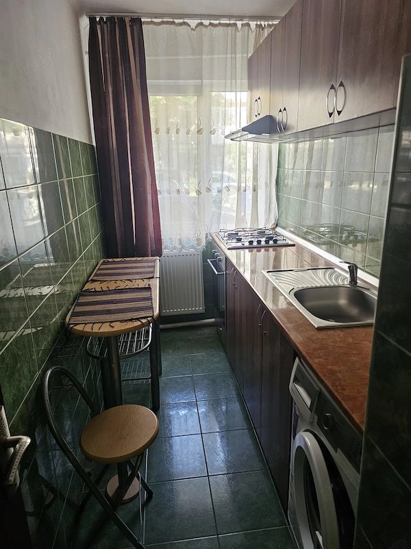 Garsoniera mobilita si utilata, Ostroveni — fotografia 2