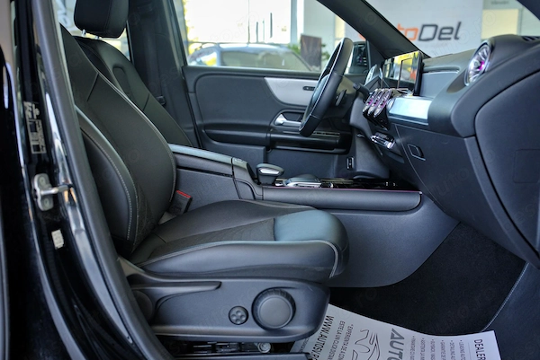 MERCEDES-BENZ GLB 2023 — imagine 14