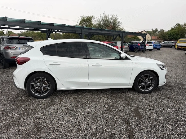 FORD Focus 2023 — imagine 12