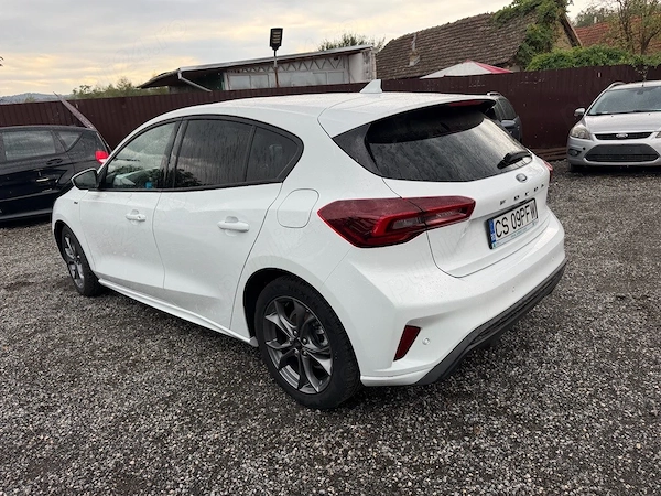 FORD Focus 2023 — imagine 4