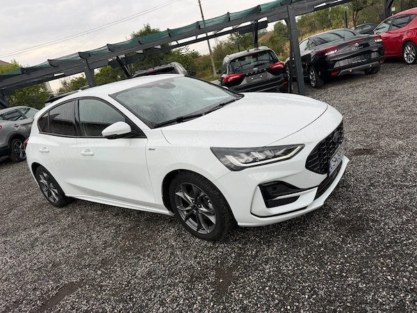 FORD Focus 2023 — imagine 7