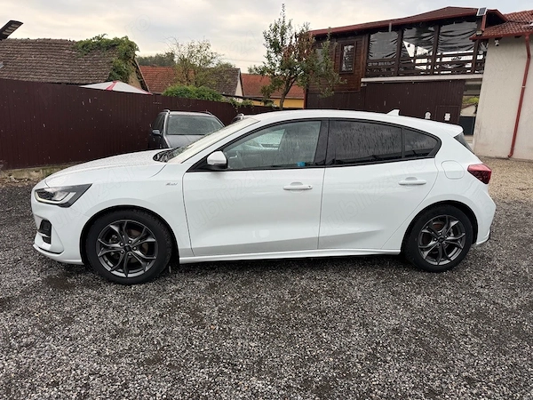 FORD Focus 2023 — imagine 2