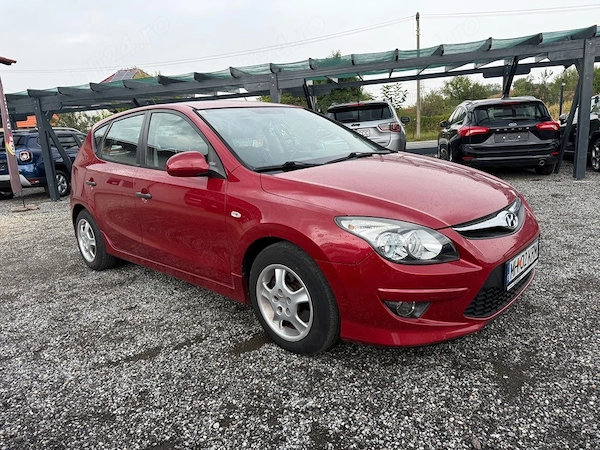 HYUNDAI i30 2011 — imagine 8