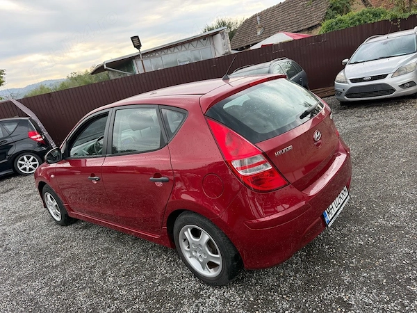 HYUNDAI i30 2011 — imagine 13