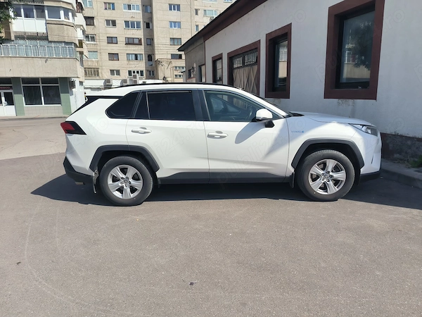 TOYOTA RAV4 2021 — imagine 5