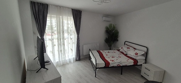 Particular închiriez garsonieră 34 M2 — fotografia 1