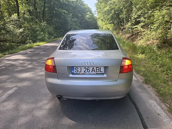 AUDI A4 2004 — imagine 3