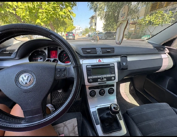 VOLKSWAGEN Passat CC 2008 — imagine 4