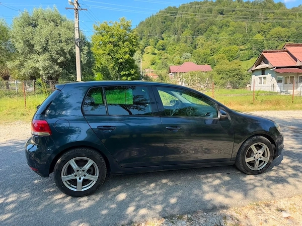 VOLKSWAGEN Golf 2010 — imagine 5