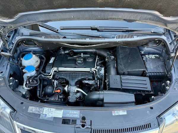 VOLKSWAGEN Touran 2010 — imagine 18