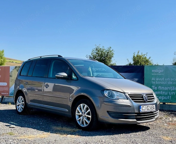 VOLKSWAGEN Touran 2010 — imagine 2