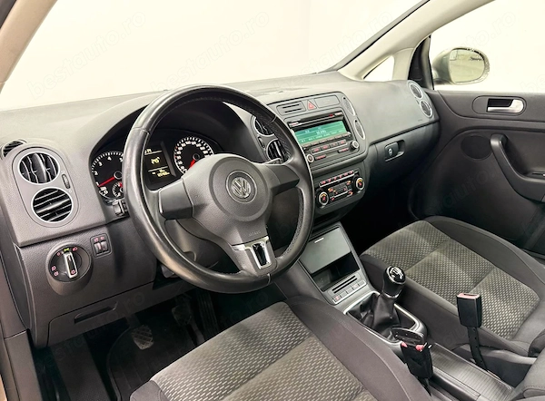 VOLKSWAGEN Golf 2012 — imagine 10