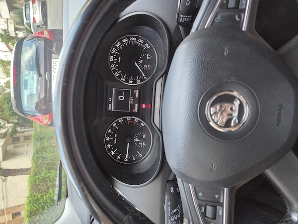 SKODA Octavia 2013 — imagine 4