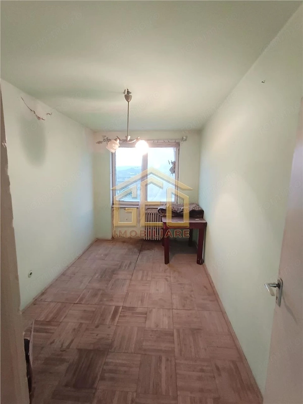 Apartament 3 camere in Moldova Noua — fotografia 3