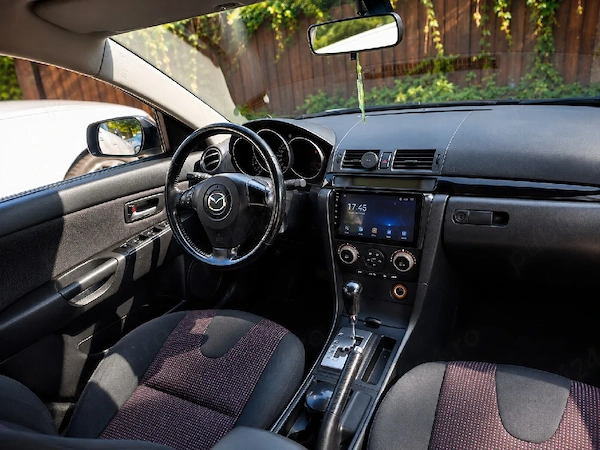 MAZDA 3 2006 — imagine 2