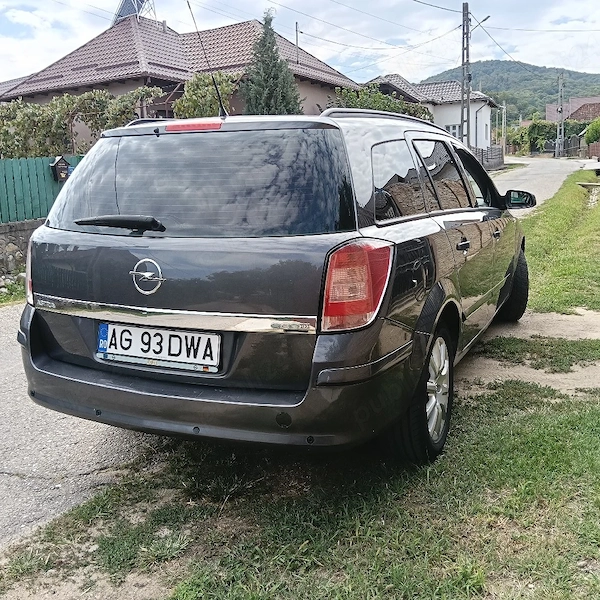OPEL Astra 2009 — imagine 5