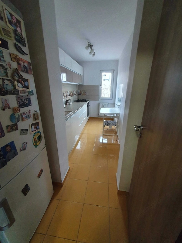 Vanzare Apartament 3 camere , 68 mp, renovat, vedere spate, Bd. Timișoara — fotografia 3