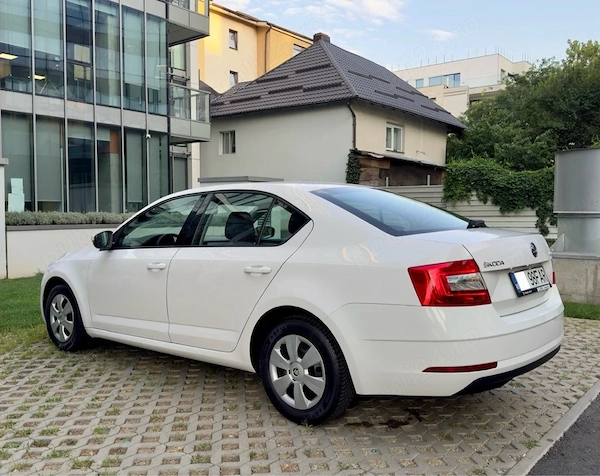 SKODA Octavia 2019 — imagine 3
