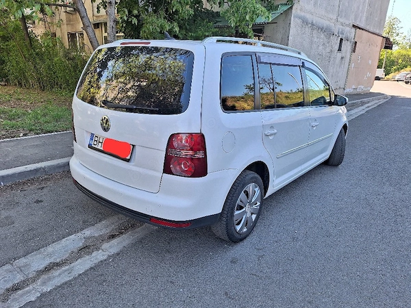 VOLKSWAGEN Touran 2010 — imagine 6