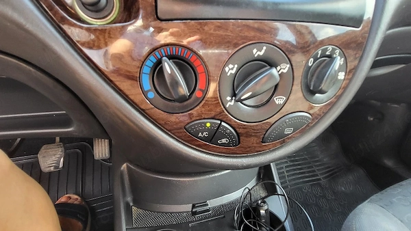 FORD Focus 2004 — imagine 4