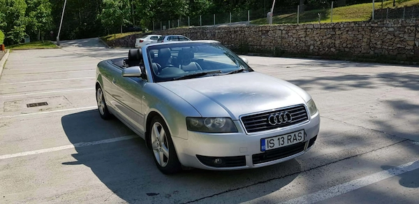 Vând Audi A4 cu volanul pe partea dreaptă