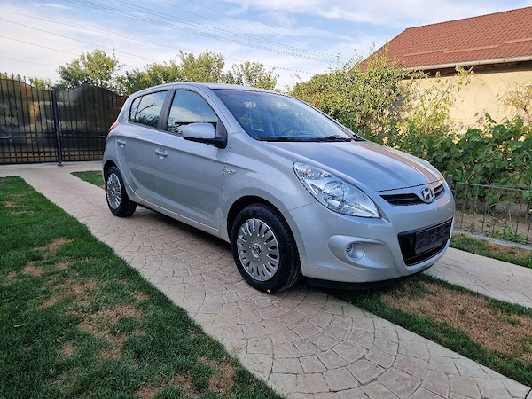HYUNDAI i20 2012 — imagine 8