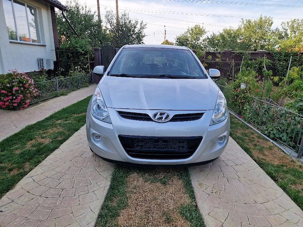 Hyundai i20 Benzină An 2012