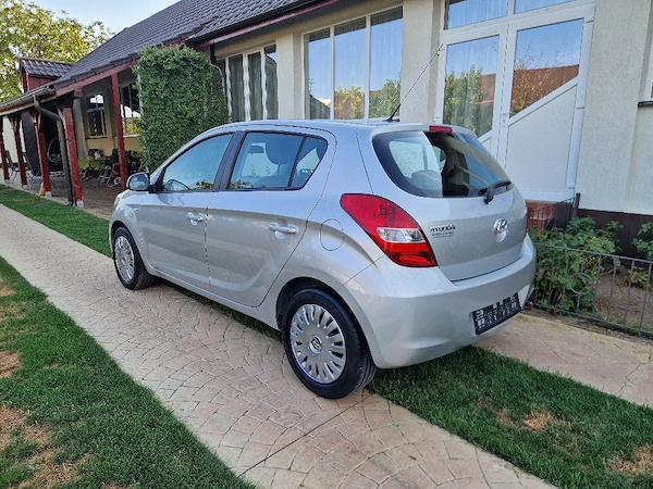 HYUNDAI i20 2012 — imagine 4