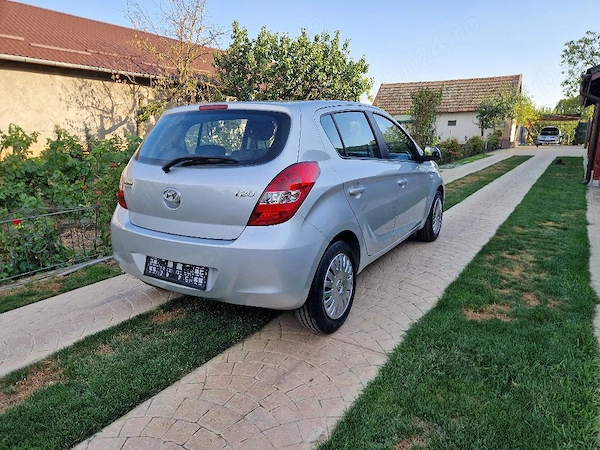 HYUNDAI i20 2012 — imagine 5