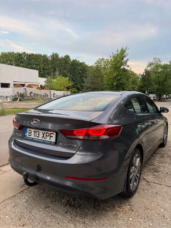 HYUNDAI Elantra 2017 — imagine 3