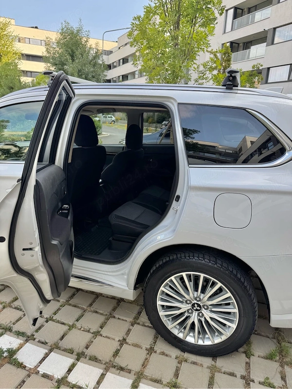 MITSUBISHI Outlander 2021 — imagine 10