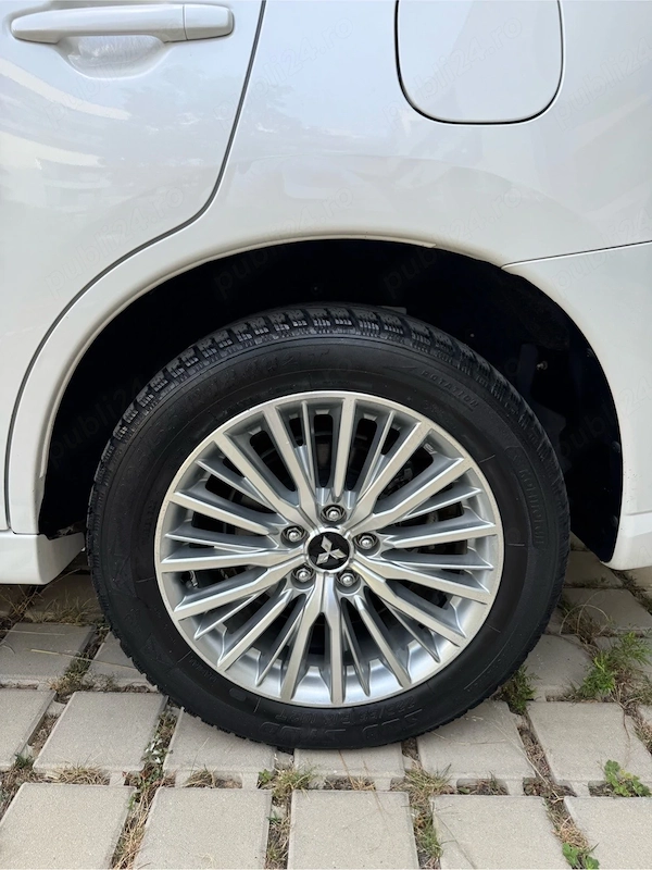 MITSUBISHI Outlander 2021 — imagine 6