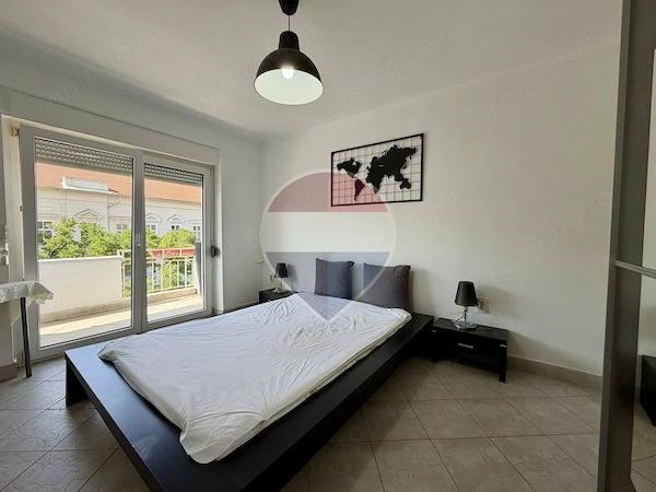 Apartament cu 2 camere de închiriat - zona Central — fotografia 3