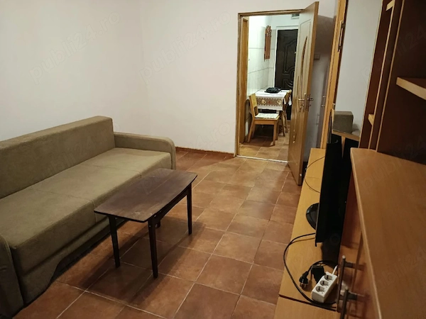 Ap o camera, Complex Stud, mobilat, cheltuieli mici — fotografia 3