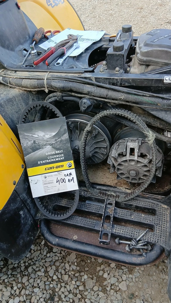 Vând Atv Can-Am Bombardier 650 4x4 permanent