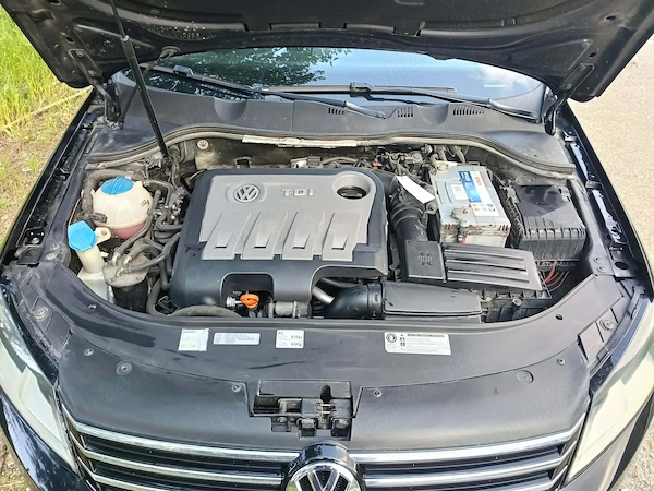 VOLKSWAGEN Passat 2011 — imagine 4