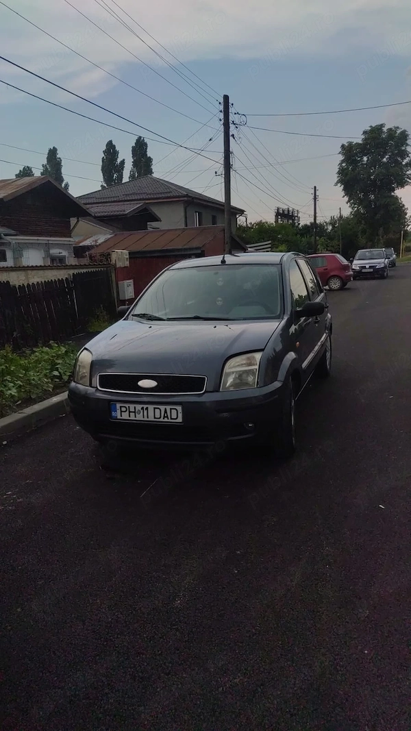 FORD Fusion 2004 — imagine 3