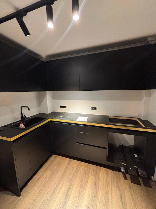 2 camere decomandat centrala proprie PRIMA INCHIRIERE Zona Medicinei — fotografia 3