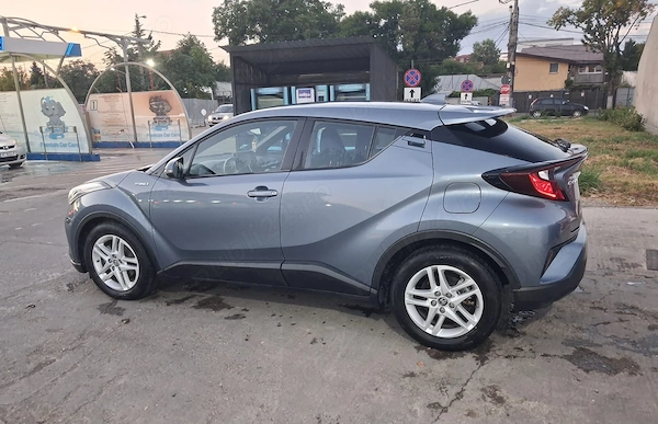 TOYOTA C-HR 2020 — imagine 2