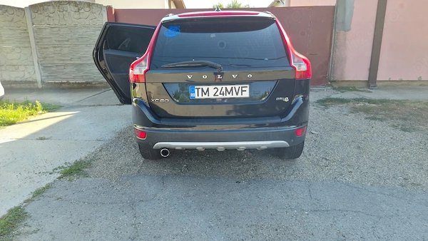 VOLVO XC60 2011 — imagine 3