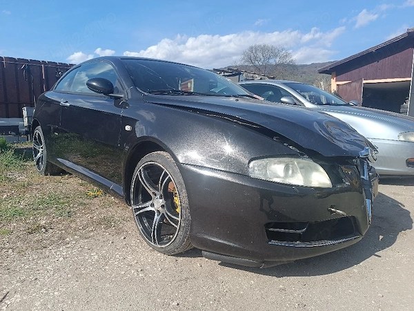 ALFA ROMEO GT 2004 — imagine 4