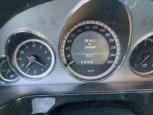 MERCEDES-BENZ E-Class 2011 — imagine 3