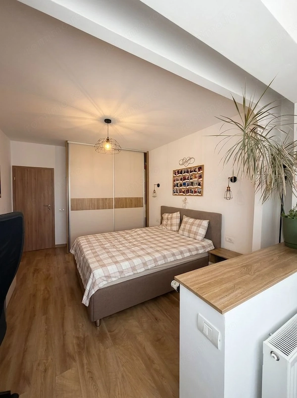 Apartament decomandat 4 camere 2 băi 2 balcoane, zona centrală — fotografia 3