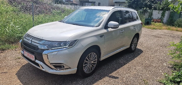 Mitsubishi Outlander PHEV 2019