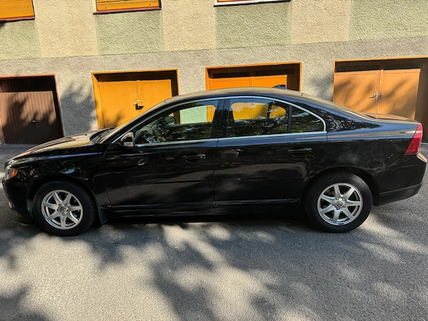 VOLVO S80